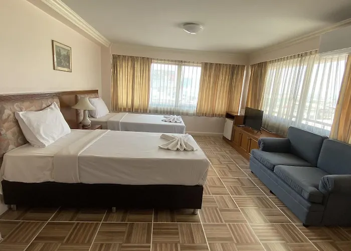Jumbotel Отель 3*